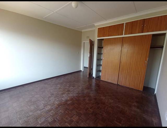 1 BEDROOM PROPERTY TO RENT IN FLORIDA LAKE